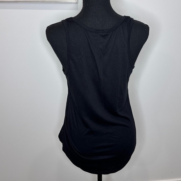 Relax it’s just Lipstick Women’s Black Tank Top (M) - Picture 3 of 5